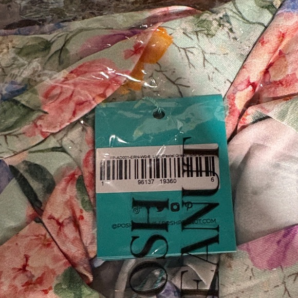 Posh Peanut Pastel Floral Kimono - Picture 2 of 3